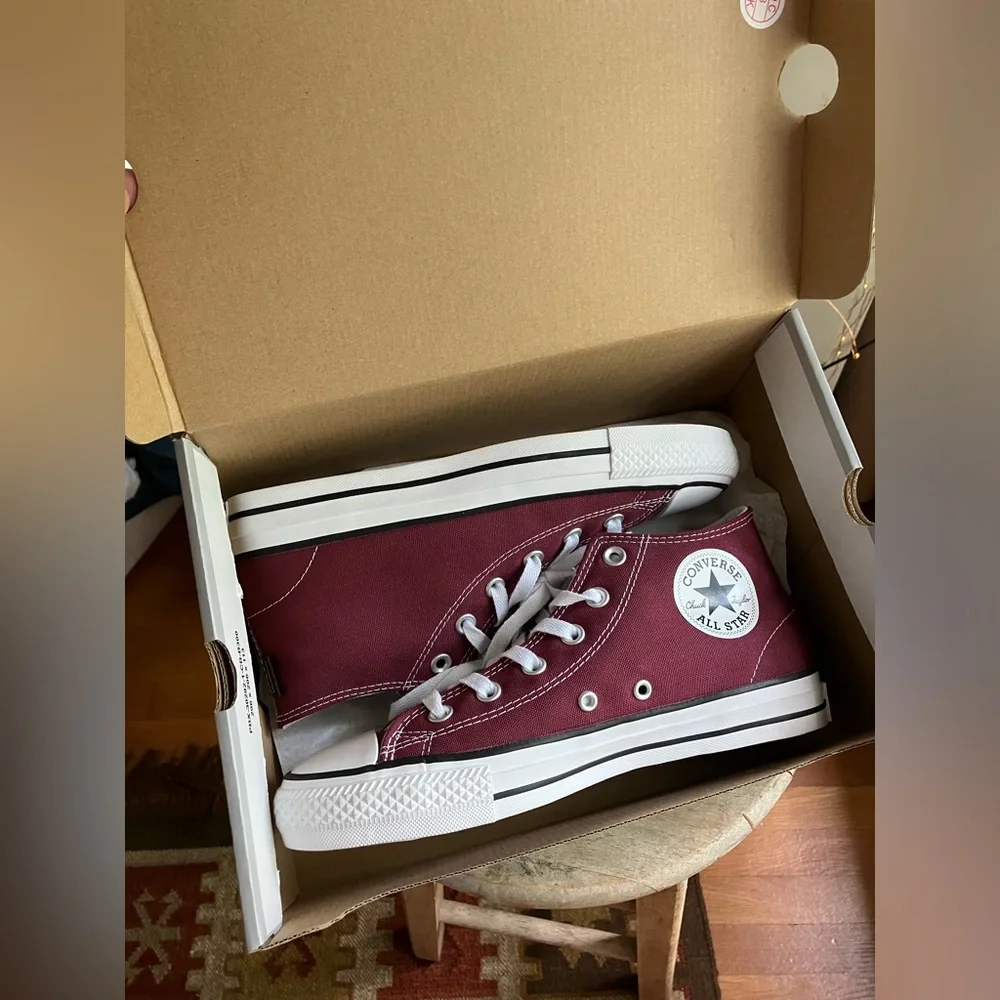 Converse Chuck Taylor All Star Pro Mid Burgundy Shoes - Picture 11 of 16